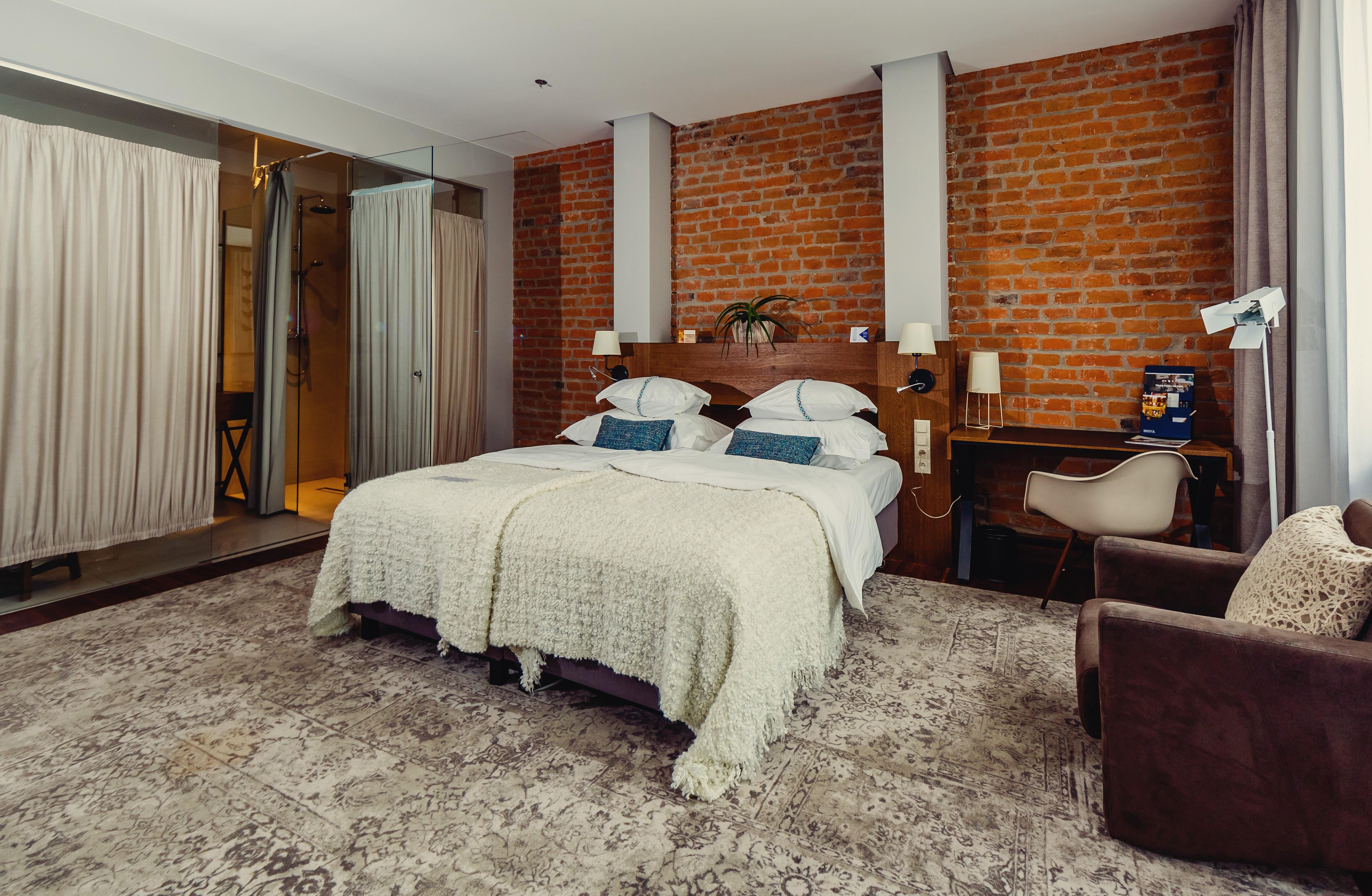 브리스톨 트래디션 앤 럭셔리 호텔 제수프 외부 사진 A room at the hotel