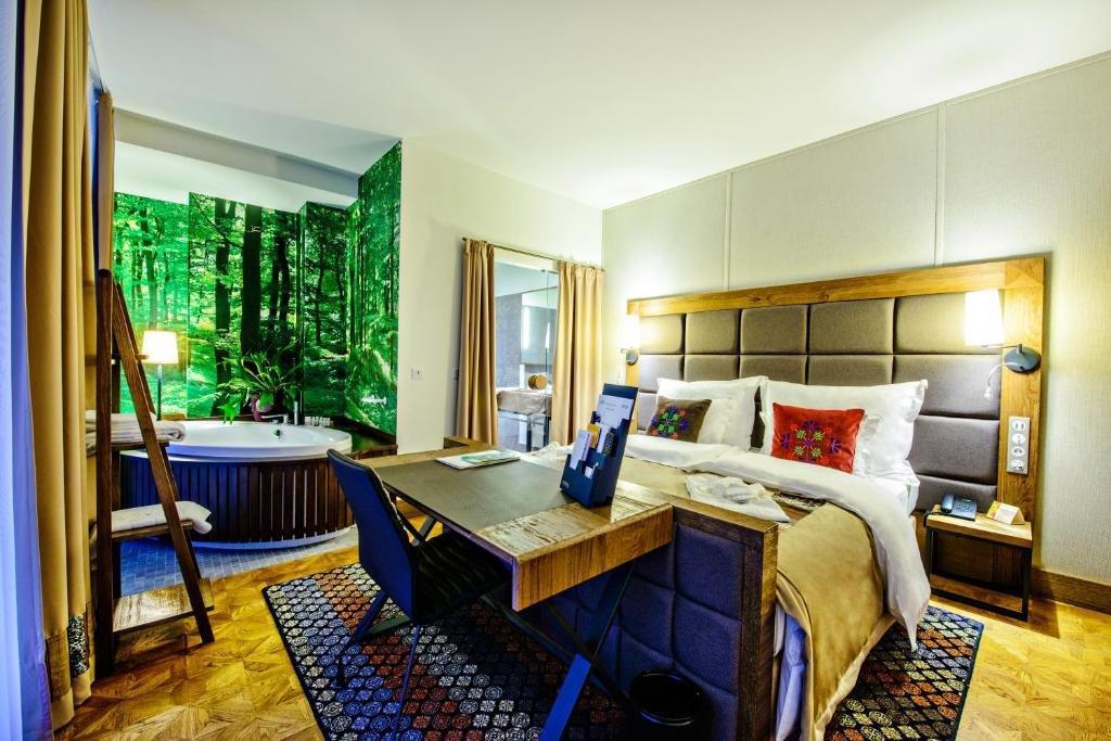 브리스톨 트래디션 앤 럭셔리 호텔 제수프 외부 사진 A room at the hotel